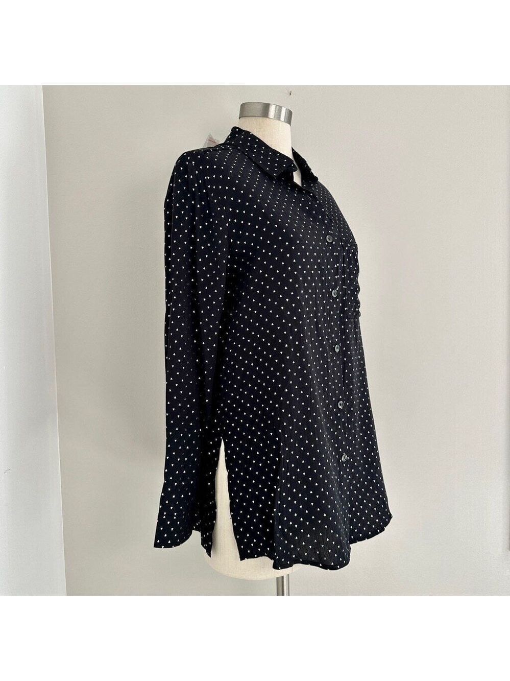 Women's Solitaire Black & White Patterned Collared Button-up Blouse Size S New - Picture 5 of 13